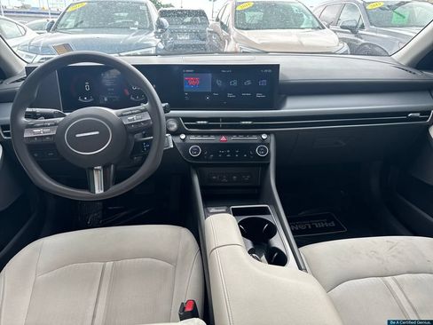Certified 2024 Hyundai Sonata SEL FWD image 18