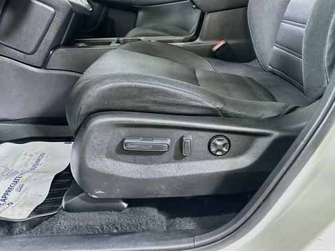 Used 2018 Honda CR-V EX image 18