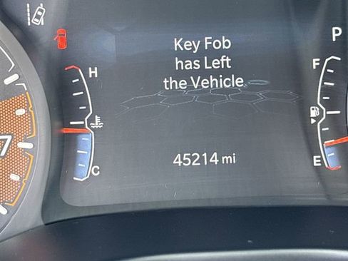 Used 2023 Jeep Compass Limited image 31