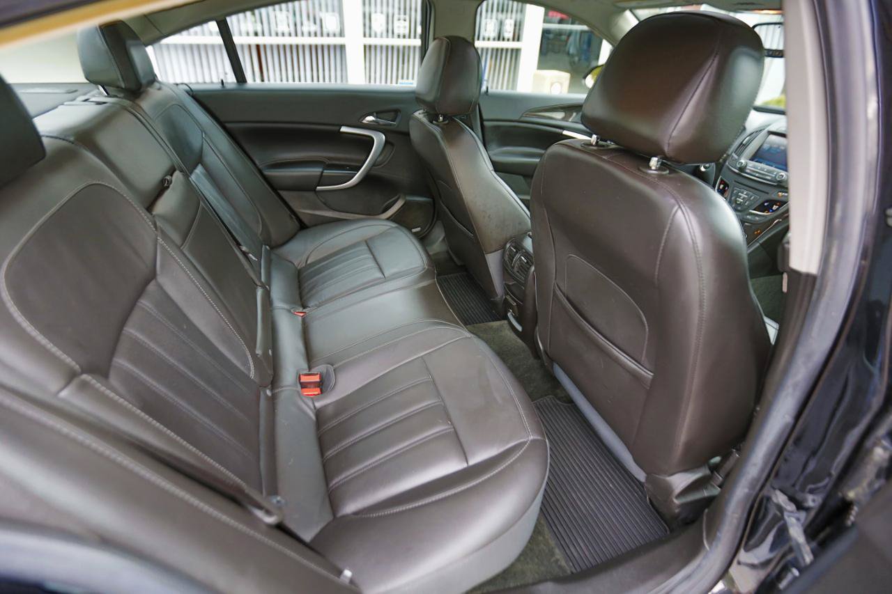 Used 2014 Buick Regal Premium w/ Driver Confidence Package #1 FWD image 17