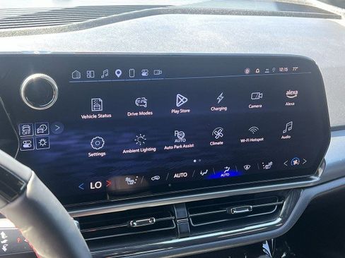 Used 2024 Chevrolet Equinox EV RS image 13