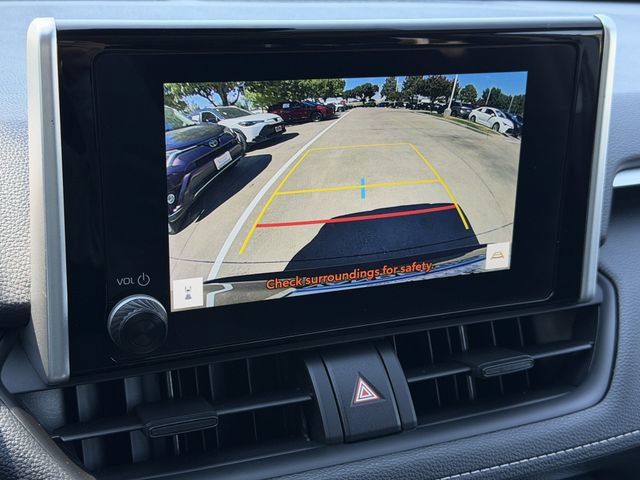 Used 2025 Toyota RAV4 LE AWD/4WD image 17