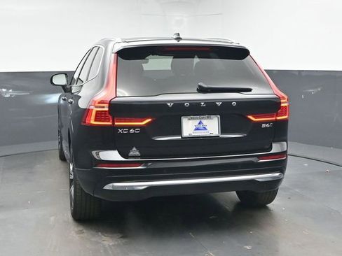 Used 2023 Volvo XC60 B6 Ultimate w/ Climate Package image 7