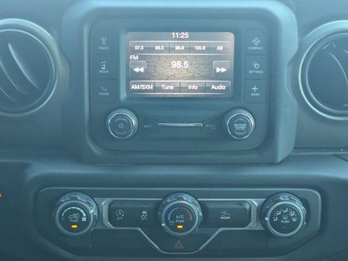 Used 2020 Jeep Gladiator Sport w/ Quick Order Package 24S AWD/4WD image 18