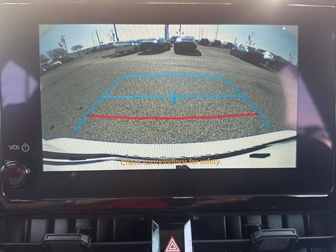 Used 2025 Toyota Corolla LE image 26