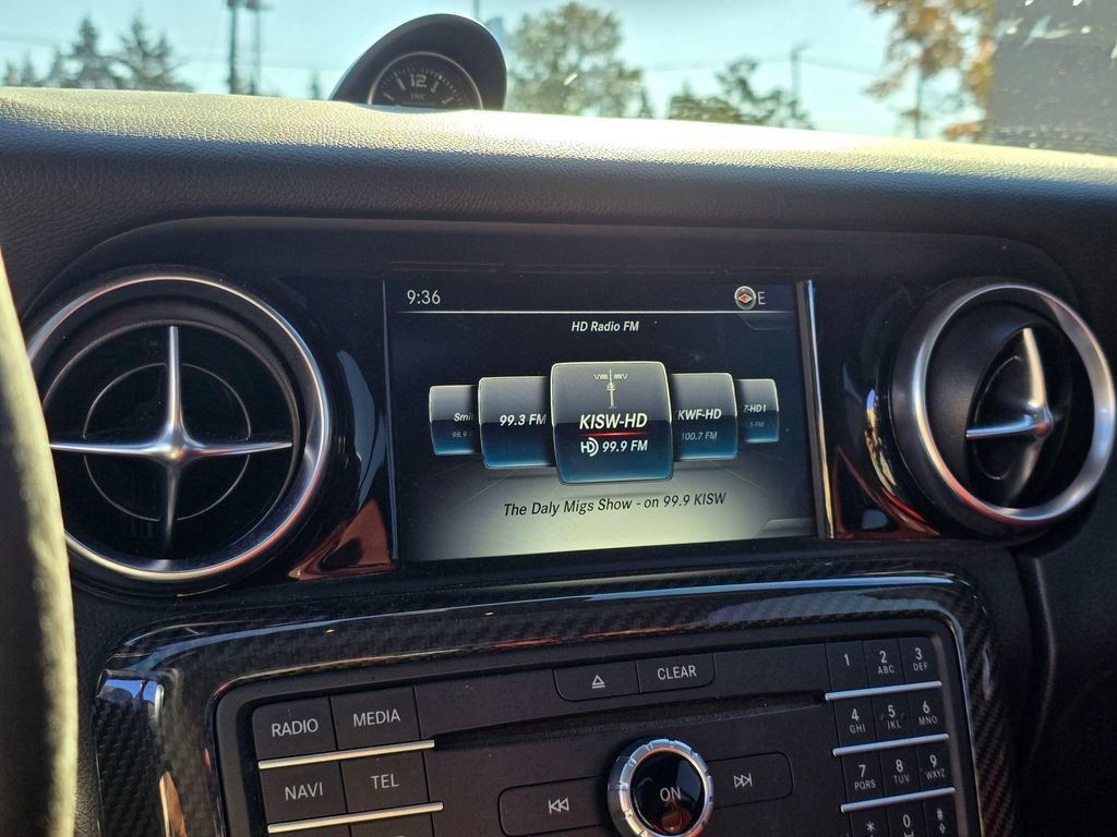 Used 2018 Mercedes-Benz SLC 43 AMG image 21