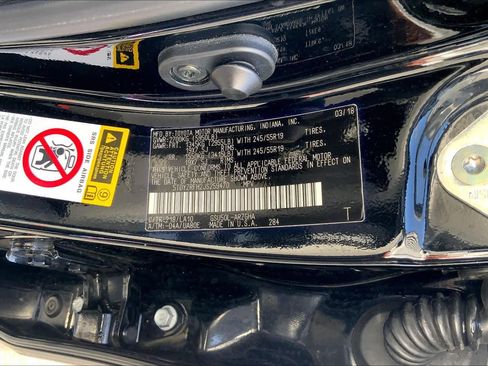 Used 2018 Toyota Highlander Limited FWD image 33