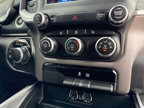 Used 2023 RAM 1500 Big Horn AWD/4WD image 37