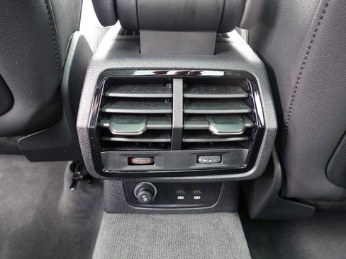 Used 2025 Audi Q3 2.0T Premium image 27