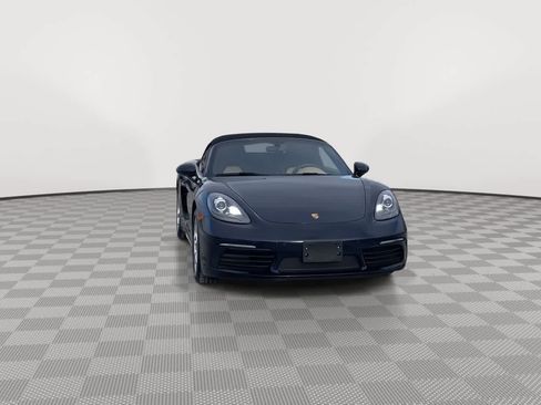 Used 2017 Porsche 718 Boxster image 3