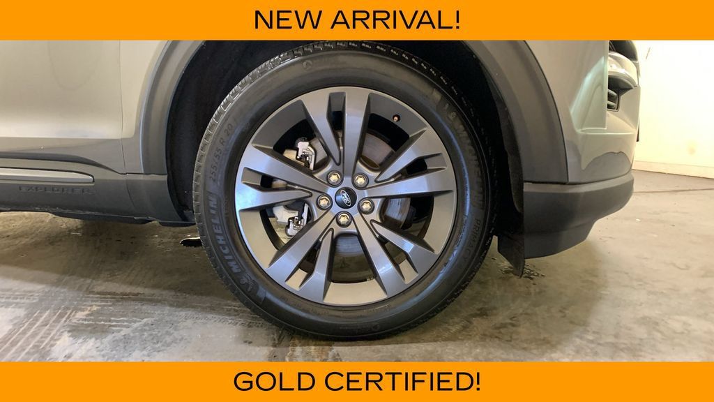 Used 2023 Ford Explorer XLT w/ Equipment Group 202A AWD/4WD image 9