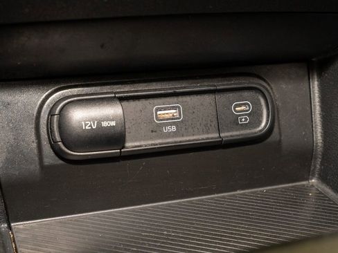 Used 2024 Kia Sportage LX image 13