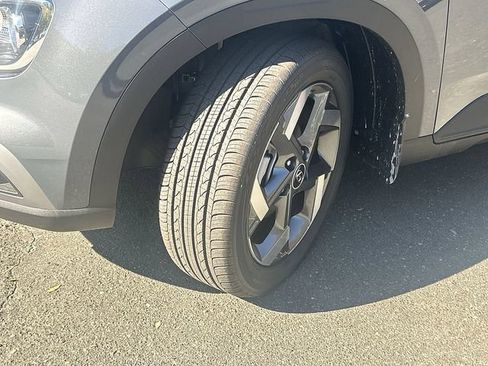 Certified 2026 Hyundai Venue SEL FWD image 40