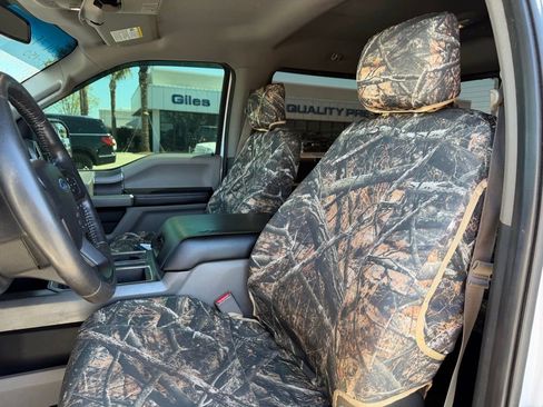 Used 2017 Ford F150 XLT w/ Equipment Group 302A Luxury image 5