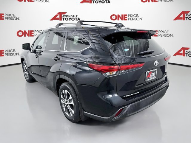 Used 2023 Toyota Highlander XLE FWD image 5