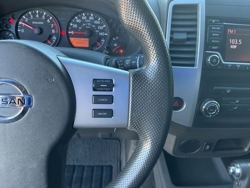 Used 2017 Nissan Frontier SV image 17