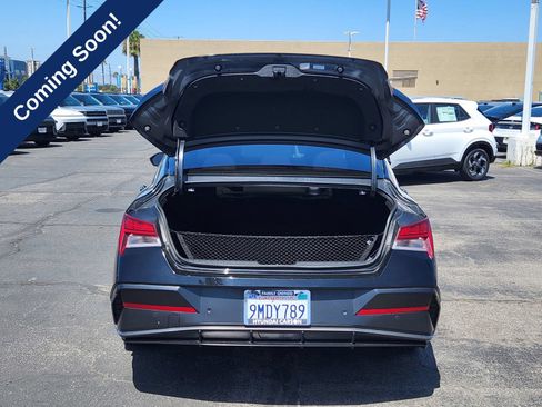 Used 2024 Hyundai Elantra Limited FWD image 13
