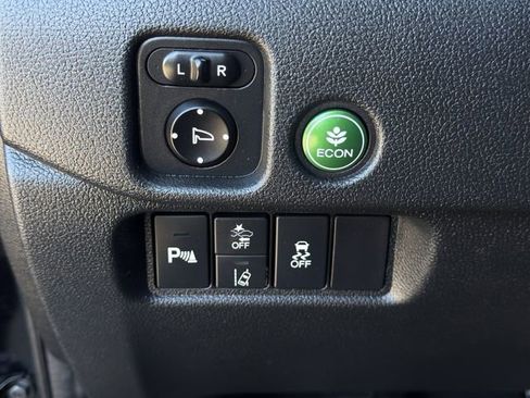 Used 2021 Honda Pilot Touring image 22