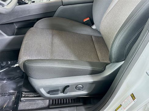 Certified 2022 Nissan Rogue SV image 22