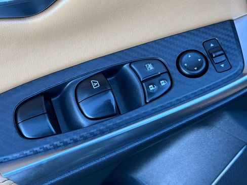 Used 2020 Nissan Sentra SV w/ SV Premium Package image 13