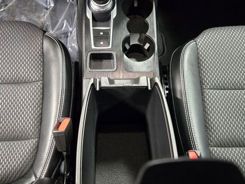 Used 2024 Ford Escape SE image 64