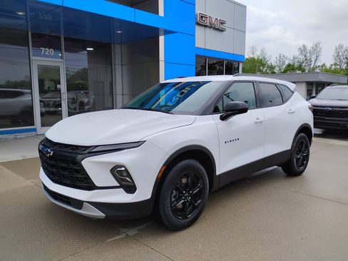 Used 2024 Chevrolet Blazer LT w/ Convenience Package FWD image 10