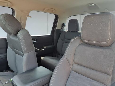 Used 2022 Nissan Frontier SV w/ Technology Package AWD/4WD image 15