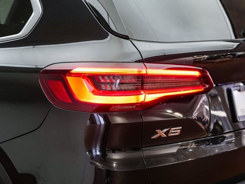 Certified 2023 BMW X5 xDrive45e w/ Climate Comfort Package image 10