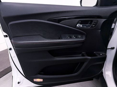 Used 2021 Honda Ridgeline Black Edition image 18