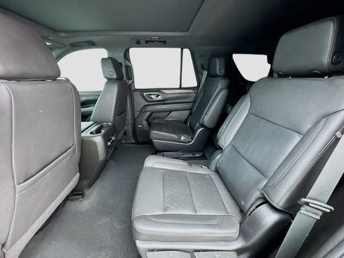 Used 2023 Chevrolet Tahoe LT w/ Luxury Package RWD image 16