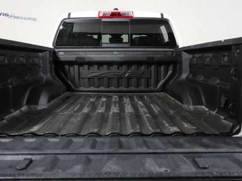 Used 2024 Chevrolet Colorado ZR2 w/ Safety Package AWD/4WD image 21