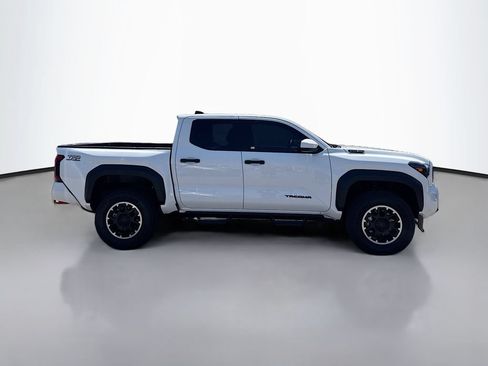 Used 2026 Toyota Tacoma TRD Off-Road AWD/4WD image 8