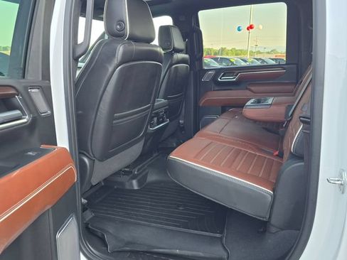 Used 2024 GMC Sierra 2500 Denali Ultimate AWD/4WD image 10