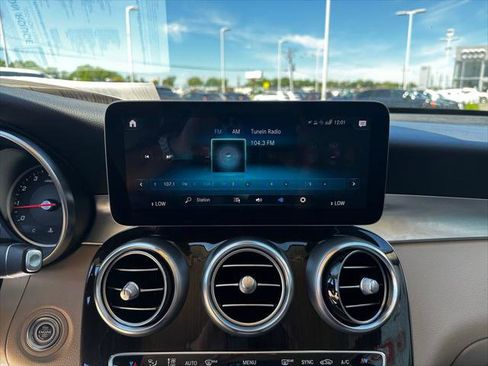 Used 2022 Mercedes-Benz GLC 300 4MATIC image 15