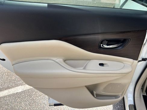 Used 2019 Nissan Murano Platinum w/ Cargo Package image 33