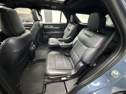 Used 2026 Ford Explorer ST-Line w/ ST-Line Street Pack AWD/4WD image 20