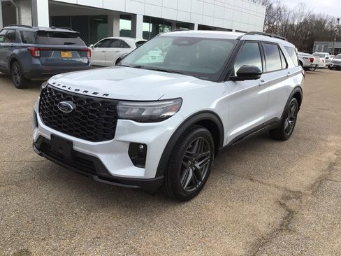 New 2026 Ford Explorer ST-Line w/ ST-Line Street Pack image 6