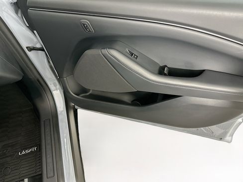 Used 2024 Ford Mustang Mach-E Select image 31