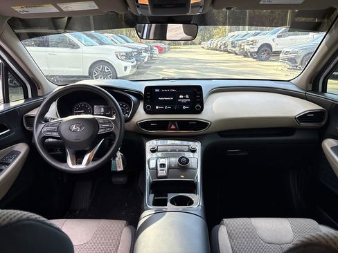 Used 2023 Hyundai Santa Fe SE image 7