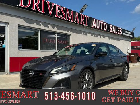 Used 2023 Nissan Altima 2.0 SR FWD image 1