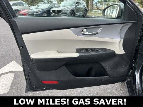 Used 2022 Kia Forte LXS image 12