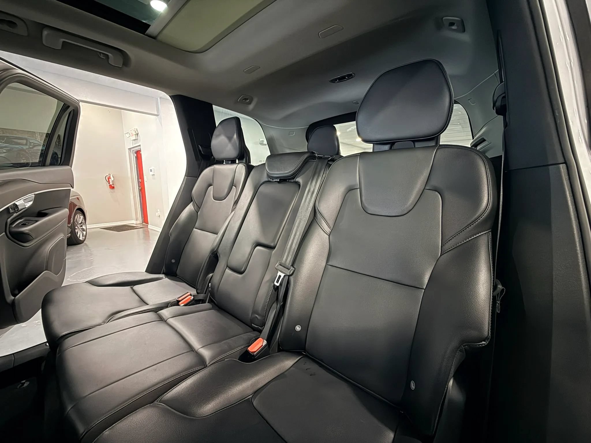 Used 2019 Volvo XC90 T5 Momentum FWD image 14