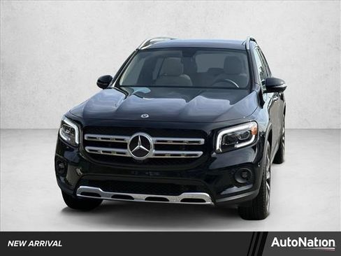Used 2023 Mercedes-Benz GLB 250 image 1