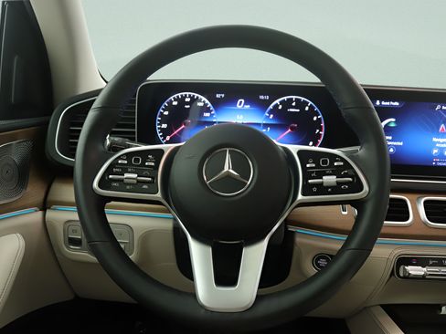Certified 2022 Mercedes-Benz GLE 580 4MATIC image 8