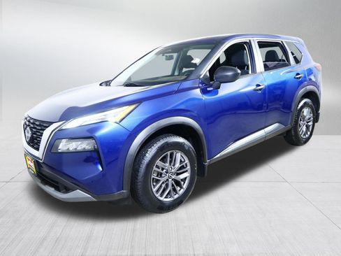 Used 2023 Nissan Rogue S AWD/4WD image 3