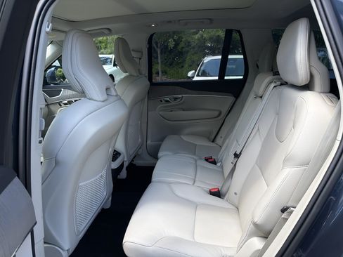 Certified 2025 Volvo XC90 B5 Plus w/ Protection Package Premier AWD/4WD image 32