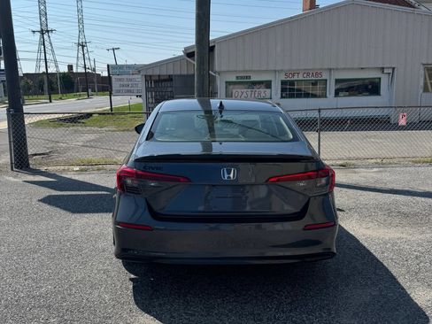 Used 2022 Honda Civic EX image 5