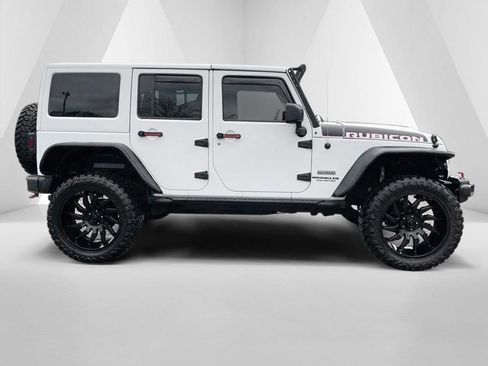 Used 2017 Jeep Wrangler Unlimited Rubicon AWD/4WD image 10
