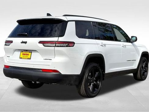 New 2024 Jeep Grand Cherokee L Limited w/ Black Appearance Package image 16