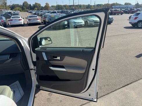 Used 2012 Ford Edge SEL image 15
